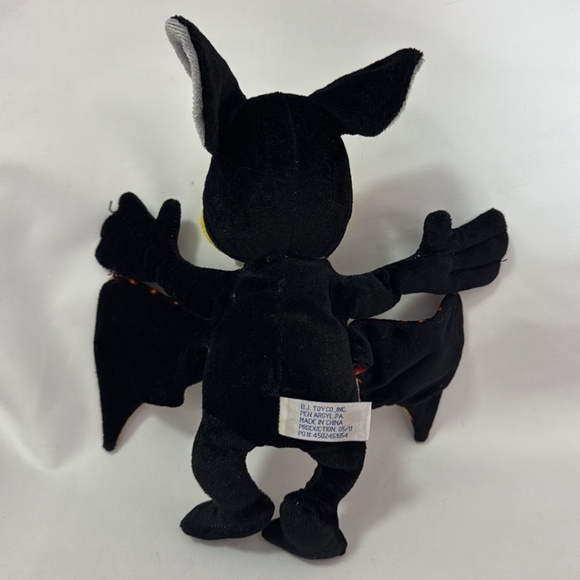 B J Toy Co Halloween 11" Black Yellow Vampire Fanged Bat Plush Flame Wings 2011 - Picture 4 of 7